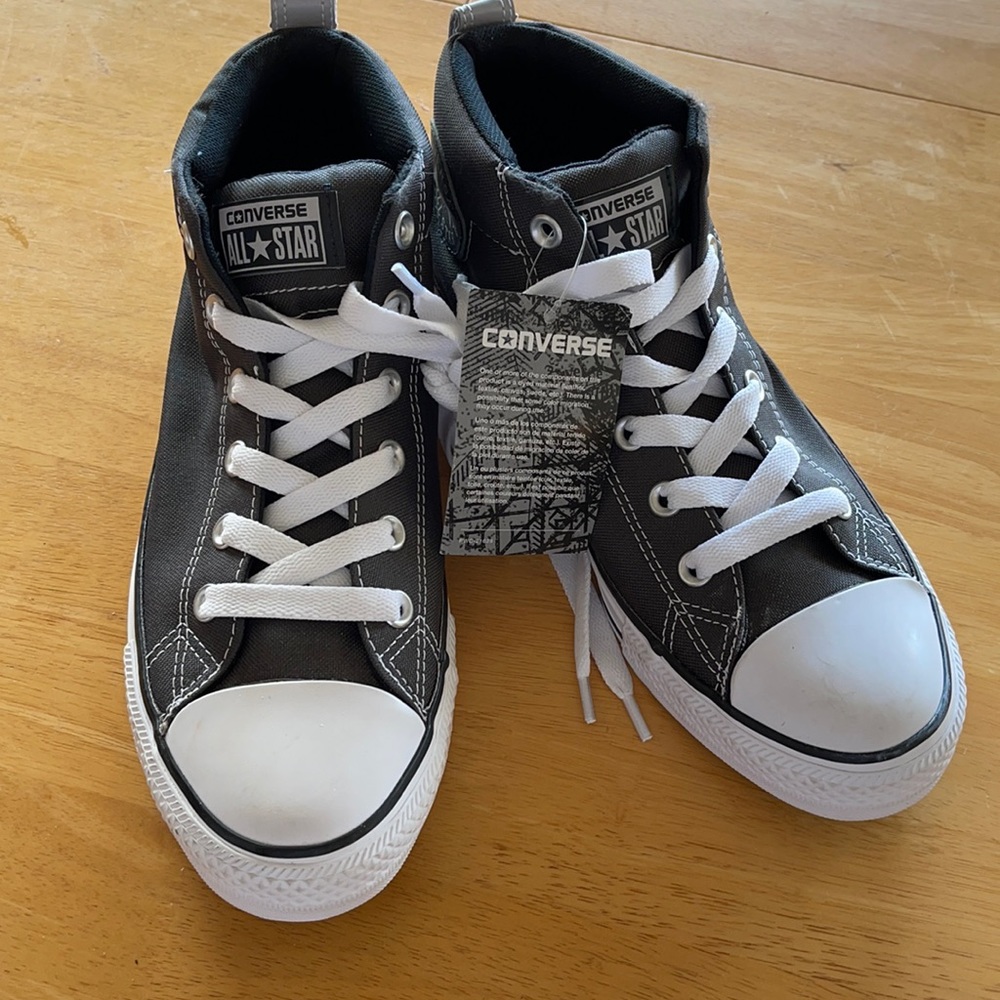 ALL STAR ConverseTennis Shoe NWT SZ US 7.5